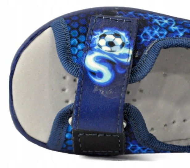 Kapcie-sandaly-dzieciece-Football-ARS-D109-r-26-Material-tkanina.jpg